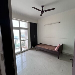 Room in 3 BHK Apartment at Beacon Apartments, Chembur – for Rent