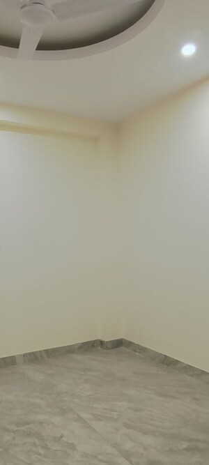 Room in 2 BHK Builder Floor at Sai Homes Sector 49, Sector 49 – for Sale