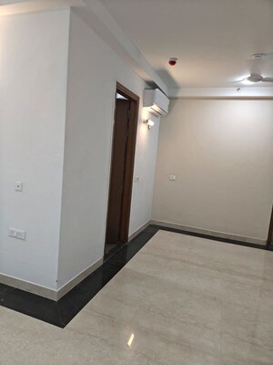 Room in 3 BHK Apartment at Godrej Icon, Sector 88a – for Rent