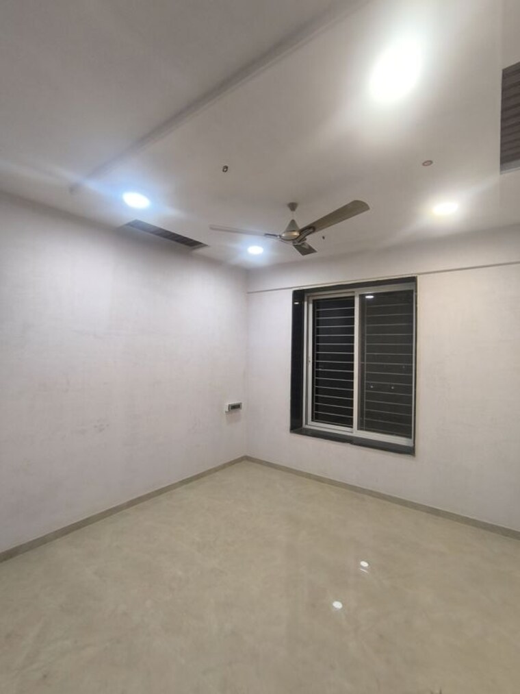 Room, dhamani road 3 Bedroom 1300 Sq.Ft. Apartment In Dhamani Road Sangli 10163611