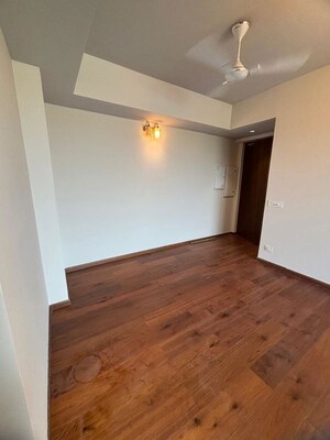 Room in 4 BHK Apartment at BPTP Park Prime, Sector 66 – for Rent