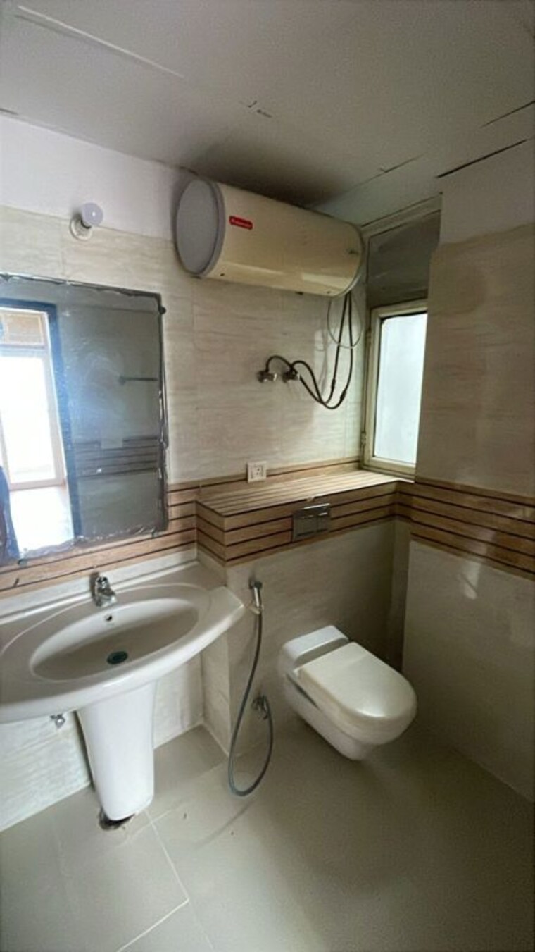 Bathroom, express-zenith 3 Bedroom 1950 Sq.Ft. Apartment In Sector 77 Noida 10163627