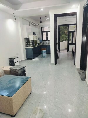 Living Room in 2 BHK Builder Floor at Sector 27 – for Rent