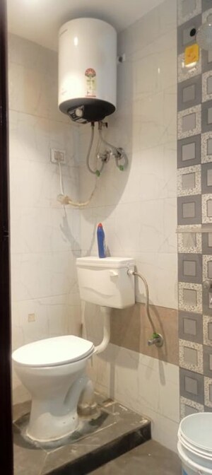 Bathroom in 1 BHK Builder Floor at Khirki Extension – for Rent