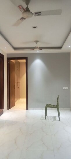 1 BHK + Servant Room Builder Floor For Rent in Khirki Extension