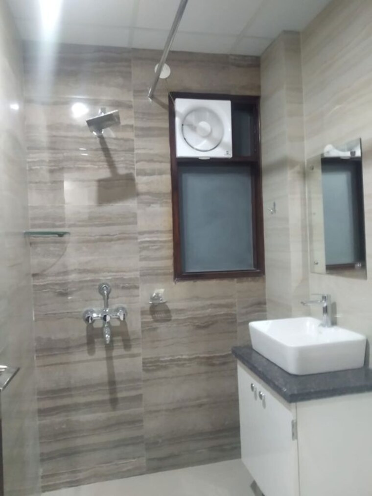 Bathroom, sector 14 1 RK 396 Sq.Ft. Apartment In Sector 14 Gurgaon 10163736