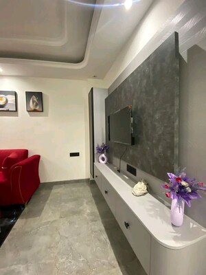 Master Bedroom in 1 BHK Apartment at Chattarpur – for Rent