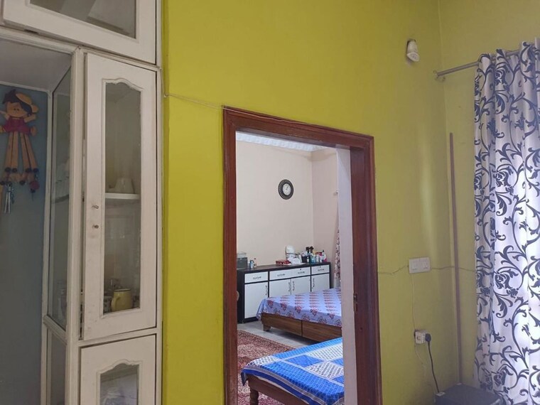 Room, clement town 4 Bedroom 9000 Sq.Ft. Villa In Clement Town Dehradun 10163771