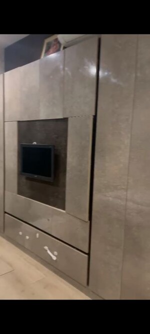 Bathroom in 2.5 BHK Apartment at Shalimar One World Belvedere Court 3, Gomti Nagar – for Rent