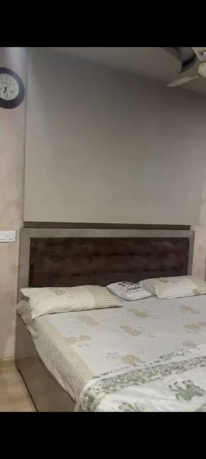 Furnished Amenities in 2.5 BHK Apartment at Shalimar One World Belvedere Court 3, Gomti Nagar – for Rent