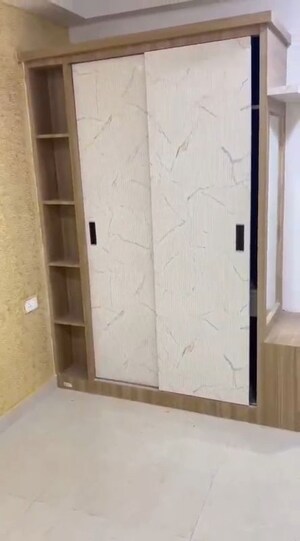 Room in 2 BHK Builder Floor at Happy Home Noida, Sector 73 – for Sale