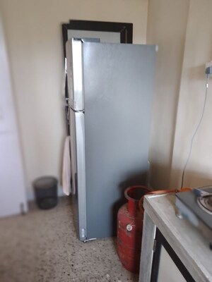 Furnished Amenities in 1 RK Apartment at Panchvan Complex, Borivali West – for Rent