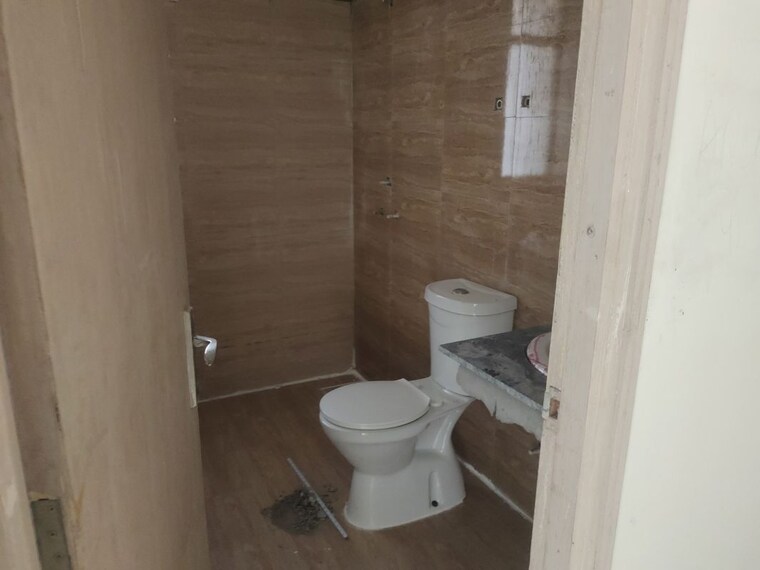 Bathroom, amrapali-crystal-homes 3 Bedroom 1375 Sq.Ft. Apartment In Sector 76 Noida 10163781