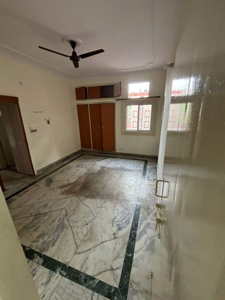 Room, shatabdi-vihar-sector-61 3.5 Bedroom 1750 Sq.Ft. Apartment In Sector 61 Noida 10163783