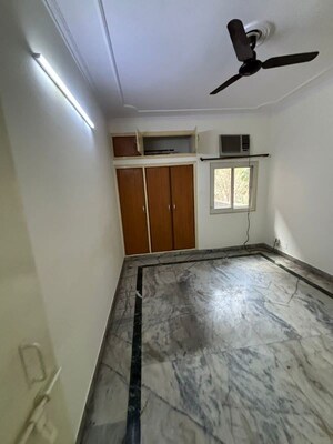 Room in 3.5 BHK Apartment at Shatabdi Vihar Sector-61, Sector 61 – for Rent