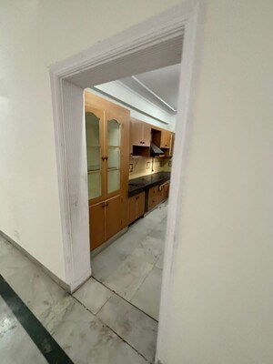 Room in 3.5 BHK Apartment at Shatabdi Vihar Sector-61, Sector 61 – for Rent