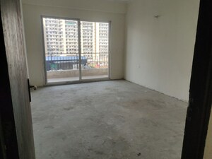 Room in 3 BHK Apartment at Amrapali Crystal Homes, Sector 76 – for Sale
