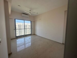 Room in 3 BHK Apartment at Adani Ten BKC, Bandra East – for Rent
