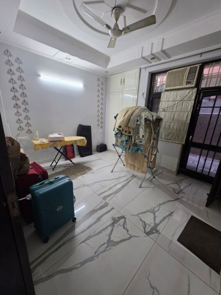 Master Bedroom, ss-mayfield-gardens 3 Bedroom 1500 Sq.Ft. Builder Floor In Sector 51 Gurgaon 10163806