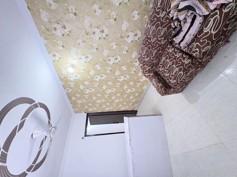 Bathroom, khirki extension 1 Bedroom 50 Sq.Yd. Builder Floor In Khirki Extension Delhi 10163798