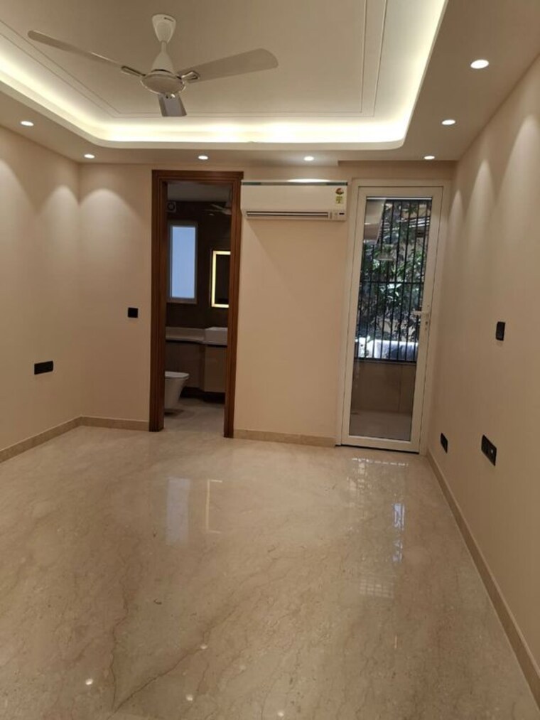 Room, saket 4 Bedroom 2000 Sq.Ft. Builder Floor In Saket Delhi 10163818