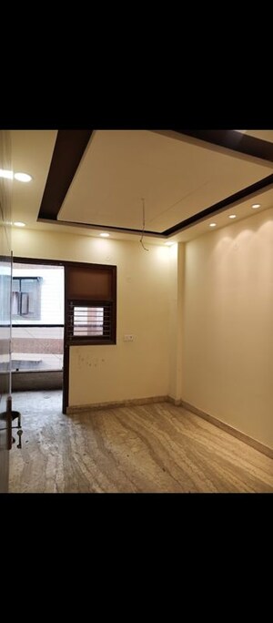 Room in 2 BHK Builder Floor at Shastri Nagar – for Rent