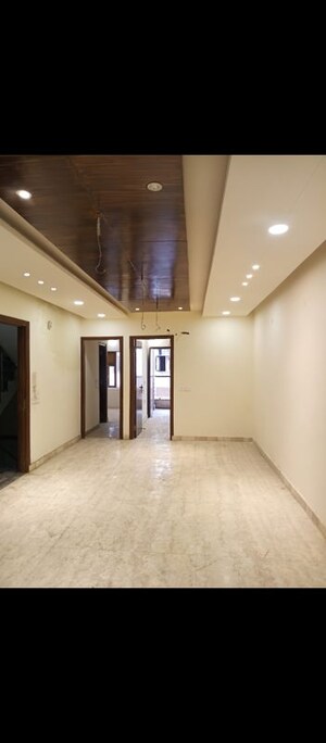 Room in 2 BHK Builder Floor at Shastri Nagar – for Rent