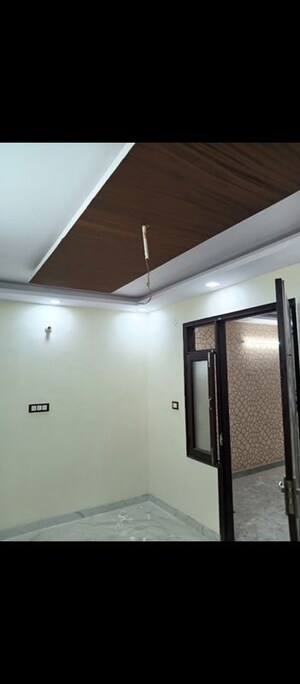 Room in 2 BHK Builder Floor at Shastri Nagar – for Rent