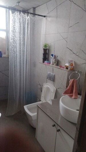Bathroom in 4 BHK Builder Floor at SS Linden, Sector 84 – for Rent