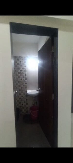 Furnished Amenities in 3 BHK Apartment at Vakola – for Rent
