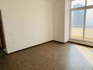 Room in 4 BHK Apartment at SS The Leaf, Sector 85 – for Rent