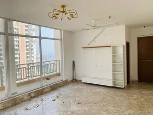 Room in 4 BHK Apartment at SS The Leaf, Sector 85 – for Rent