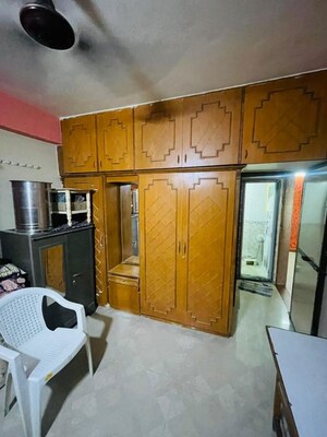 Team Area in 1 BHK Apartment at Vejalpur – for Rent