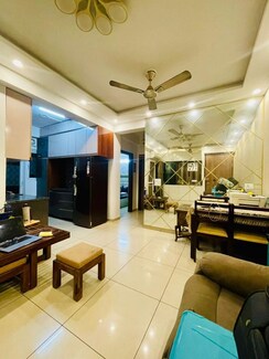 2 BHK + Pooja Room Apartment For Rent in Gulshan Botnia