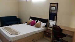 1 Rk+ Pooja Room Apartment For Rent in Supertech Eco Suites