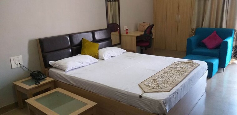 Bedroom, supertech-eco-suites 1 RK 425 Sq.Ft. Apartment In Sector 137 Noida 10163965