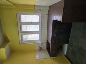 Room in 1.5 BHK Apartment at New India Himalaya, Andheri East – for Rent