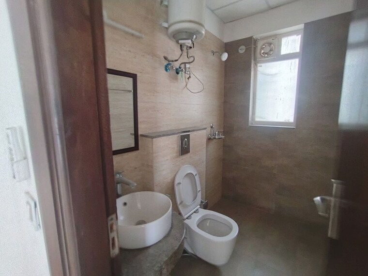 Bathroom, ace-palm-floors 3 Bedroom 1685 Sq.Ft. Apartment In Sector 89 Gurgaon 10163969