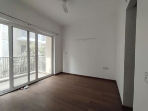 Room in 3 BHK Apartment at Ace Palm Floors, Sector 89 – for Rent