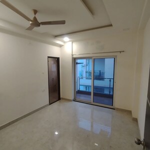 Room in 2 BHK Apartment at New Manish Nagar – for Rent