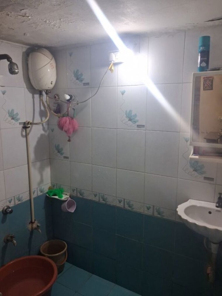 Bathroom, jivraj park 1 Bedroom 900 Sq.Ft. Apartment In Jivraj Park Ahmedabad 10163963