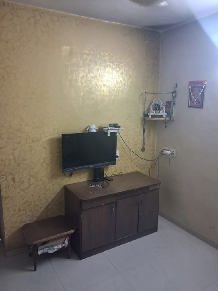 Living Room, jivraj park 1 Bedroom 900 Sq.Ft. Apartment In Jivraj Park Ahmedabad 10163963