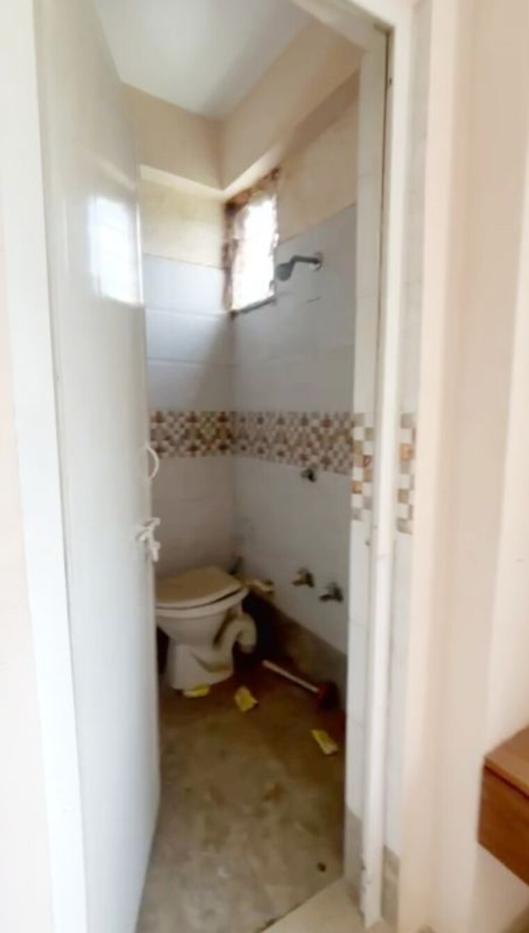 Bathroom, chandkheda 2 Bedroom 990 Sq.Ft. Apartment In Chandkheda Ahmedabad 9639530