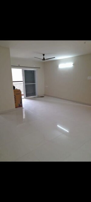 Room in 2 BHK Apartment at Mihan – for Rent