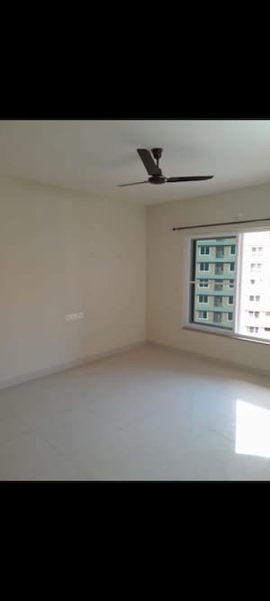 Room in 2 BHK Apartment at Mihan – for Rent