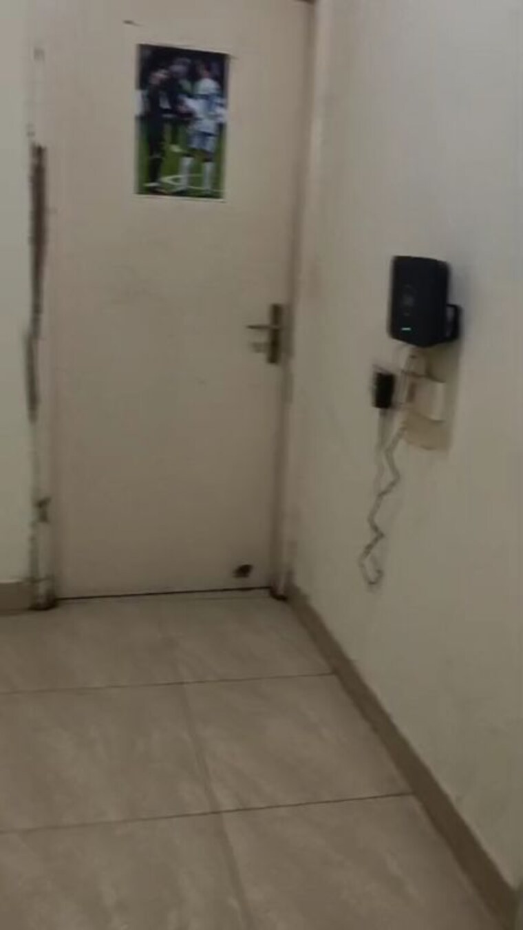 Bathroom, gaur-city-2-14th-avenue 3 Bedroom 1300 Sq.Ft. Apartment In Sector 16c Greater Noida Greater Noida 10164011