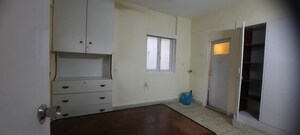 Room in 1 BHK Apartment at Dharam Jyot CHS, Juhu – for Rent