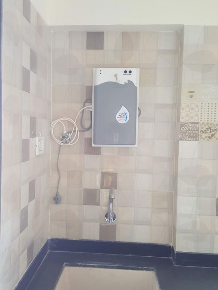 Bathroom, savarkar nagar 1 Bedroom 400 Sq.Ft. Independent House In Savarkar Nagar Thane 10164053