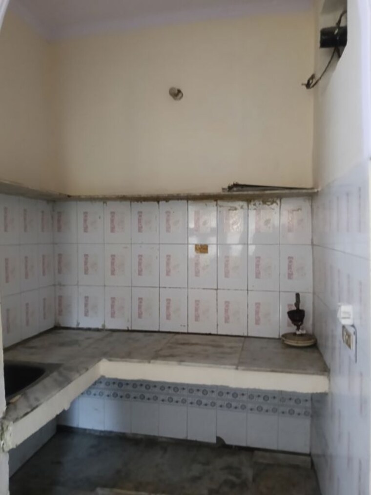 Kitchen, mukherjee nagar 1 RK 350 Sq.Ft. Builder Floor In Mukherjee Nagar Delhi 10164073