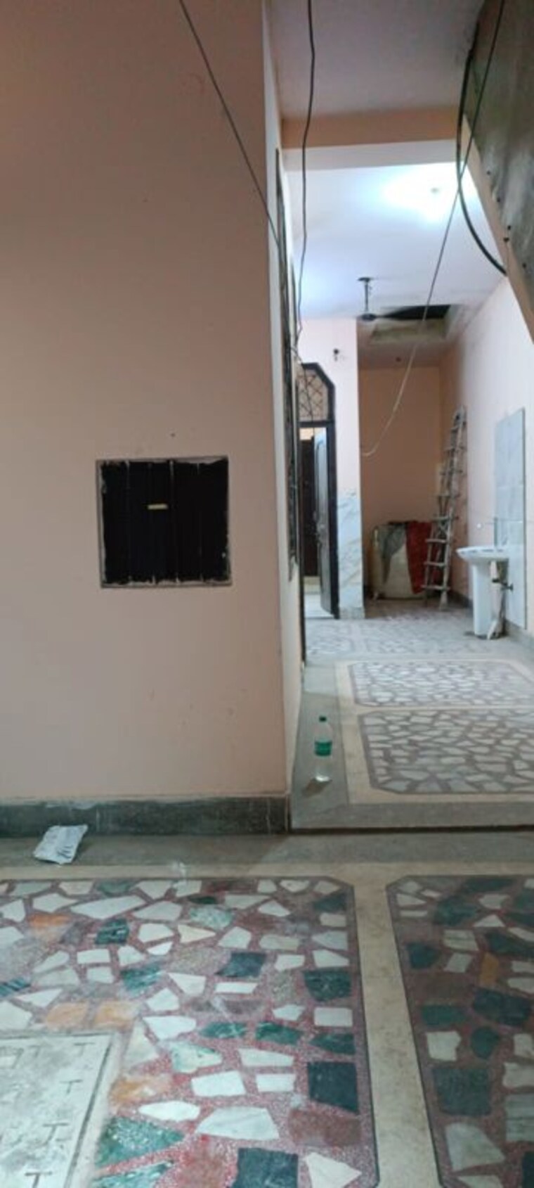 Room, mukherjee nagar 2 Bedroom 720 Sq.Ft. Builder Floor In Mukherjee Nagar Delhi 10164075